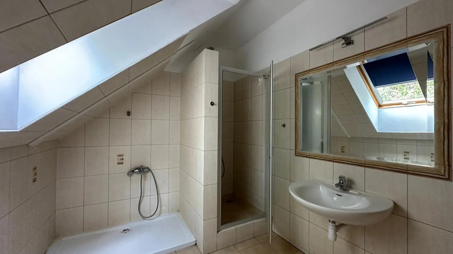 Homestay Akita Room Gdansk Poland